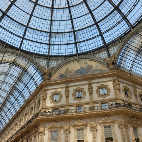 Galleria del Corso di Milano è un passaggio coperto che collega corso Vittorio Emanuele II con piazza Beccaria - Milano - Lombardia - Italia