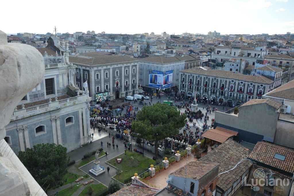 Vista di piazza duomo dalla Chiesa della Badia di Sant'Agata, durante i festeggiamenti per Sant'Agata 2019 - Catania (CT)