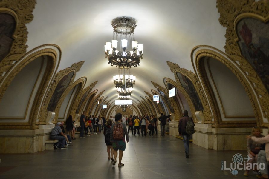 Kievskaya (in russo: Киевская) - Metro 5 - Metro Circolare Mosca - Russia